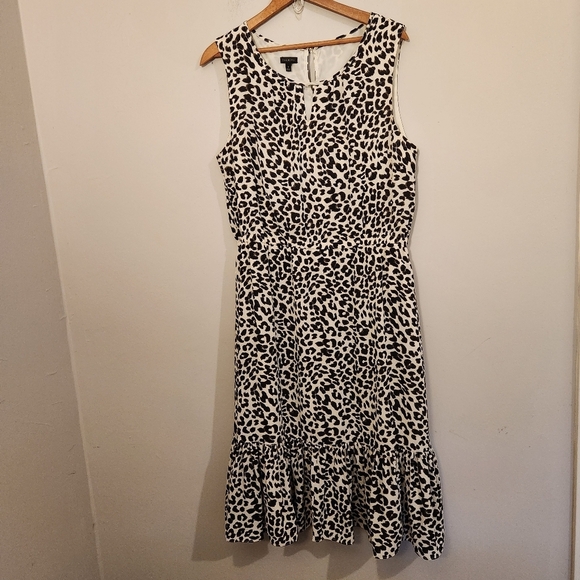 Talbots Leopard Print Midi Dress | Size 12 | Fit & Flare Elastic Waist Like New - Picture 5 of 13